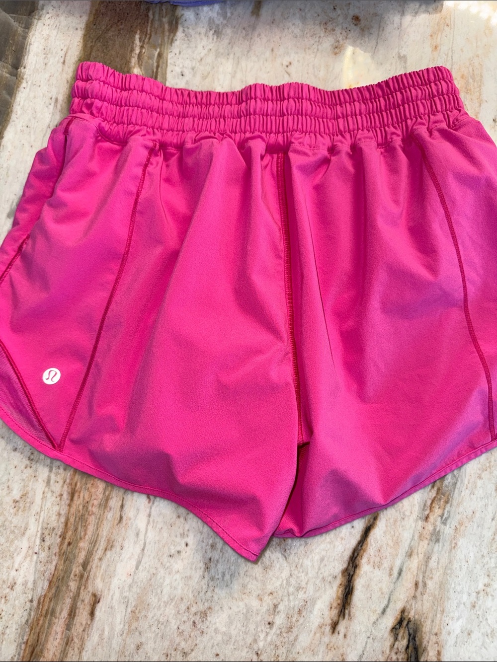 🔥 Lululemon Hotty Hot High-Rise Short 4"
Sonic Pink SIZE 6 - Picture 9 of 10